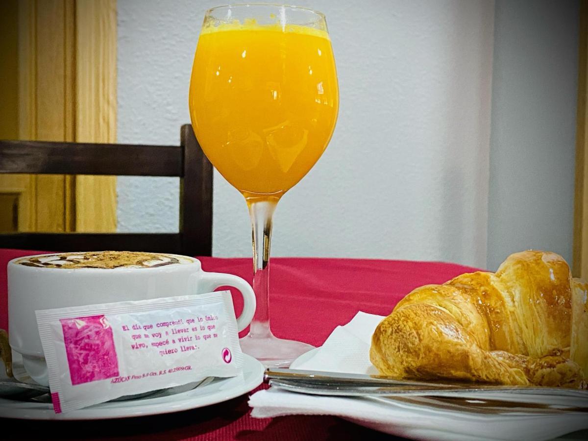 Hostal Valdepenas By Bossh Hotels Buitenkant foto