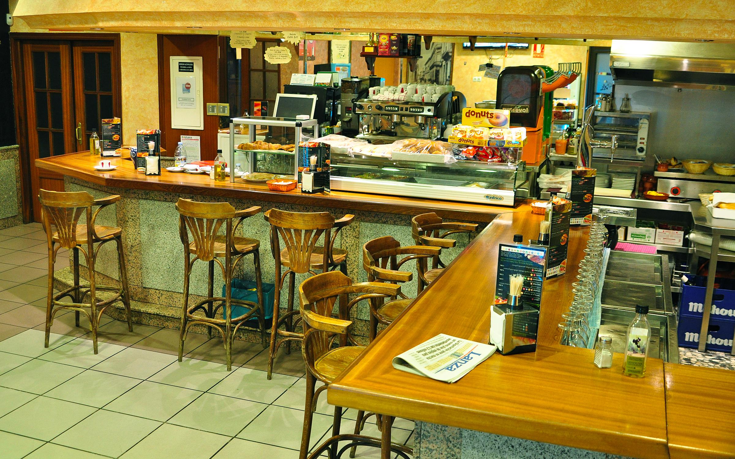 Hostal Valdepenas By Bossh Hotels Buitenkant foto
